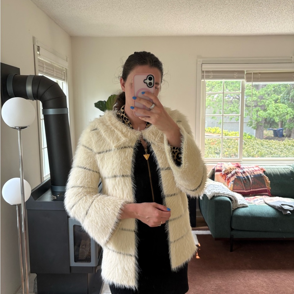 Sioni Cream Cardigan Sweater with Plush Texture
